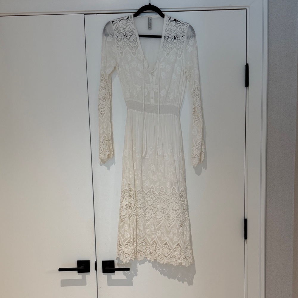 Yoana Baraschi White Lace Long Sleeve Midi Dress